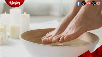 نقع القدمين في الماء الساخن.. حيلة بسيطة لتخفيف الصداع بسرعة