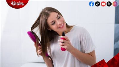أضرار رش العطر على الشعر.. عادة شائعة تُسبب تلفًا خفيًا لخصلاتك دون أن تشعرين