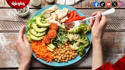 خطر في وجباتك اليومية.. أطعمة شائعة تدمر العضلات بصمت