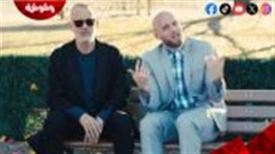 توم هانكس يشجع ابنه على المسرح ويستعد لتجسيد أبراهام لينكولن سينمائيًا