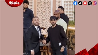 أحمد السقا الأبرز.. نجوم الفن يشاركون حمدي الميرغني أحزانه في وداع مؤثر لوالده