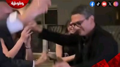 آسر ياسين يفاجئ عروسين بالرقص في الشارع.. لقطة عفوية تشعل السوشيال ميديا 