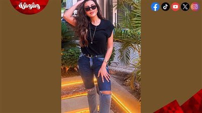 بتيشيرت أسود وجينز ممزق.. ريهام حجاج تظهر بإطلالة سعرها 15 ألف جنيه