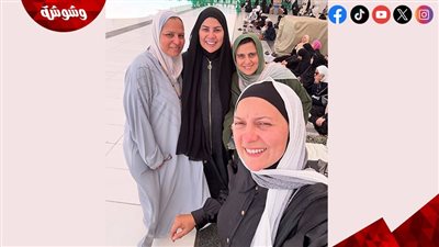 دعاء فاروق ومفيدة شيحة يؤدون مناسك الحج 