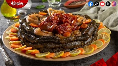 أكلة شرقية فاخرة.. طريقة عمل ورق عنب بالكوارع في المنزل