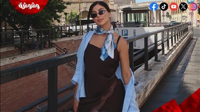 بأقل من 11 ألف جنيه.. كارولين عزمي تتألق بلوك صيفي بسيط وأنيق