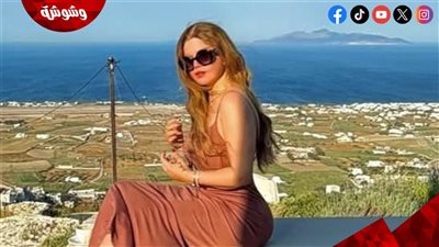 ياسمين الخطيب تتألق بإطلالة طبيعية بين البحر والجبل في إجازتها الصيفية