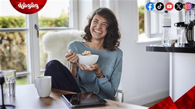 أطعمة تعزز هرمونات السعادة وتساعد على تحسين المزاج
