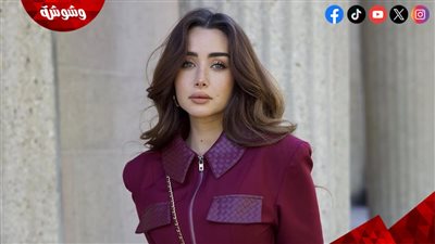 هنا الزاهد تعتمد أحذية الـ 