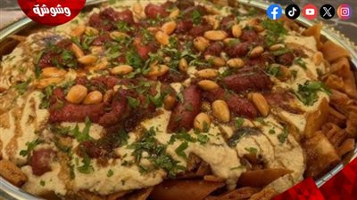 طريقة تحضير طبق فتة السجق