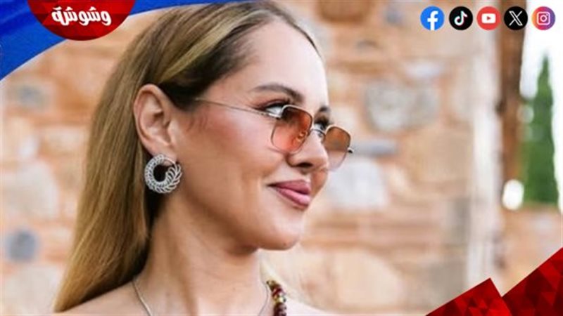 ياسمين رئيس بإطلالة