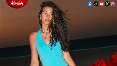 الفوشيا والفيروزي يسيطران على إطلالة نورين أبو سعدة الصيفية