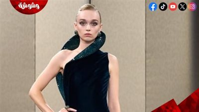 تصاميم راقية وانسيابية تميز عرض جورجيو أرماني بريفيه في باريس