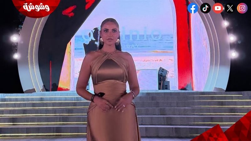 إطلالة أنيقة للنجمة درة