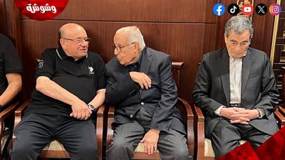 بالصور.. نجوم الفن في عزاء والدة المنتج عصام شعبان بمسجد الشرطة بالتجمع الخامس