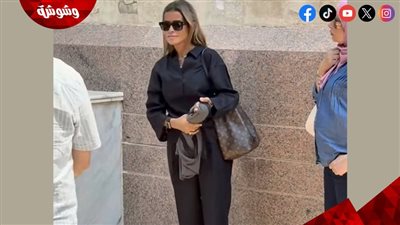 من مسجد الثورة.. نهلة الحاجري زوجة محمد حماقي تشارك في جنازة محمد التاجي