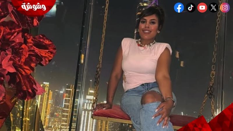 إيمان الأباجوري بإطلالة