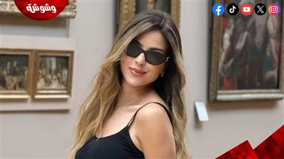 سحر الأبيض والأسود.. ميرنا جميل تبتكر حيلة ذكية لتحديد الخصر بالوشاح الحريري