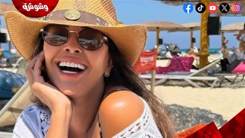 داليا البحيري تتألق