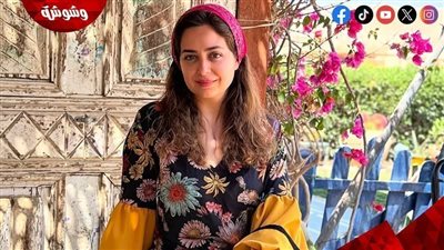 هبة مجدي تستعيد ذكريات الطفولة بصورة نادرة 