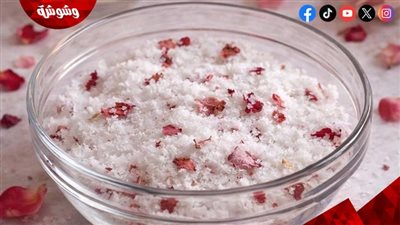 مقشر الجسم العشبي.. خيارك الأمثل لتوحيد مظهر التصبغات