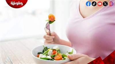 من السلمون إلى بذور الكتان.. أطعمة تدعم صحة المرأة والخصوبة