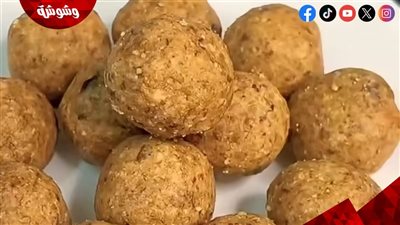 طريقة عمل كرات التمر والمكسرات.. سناك مغذٍي ومناسب للانش بوكس