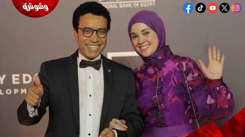 سامح حسين و زوجتة