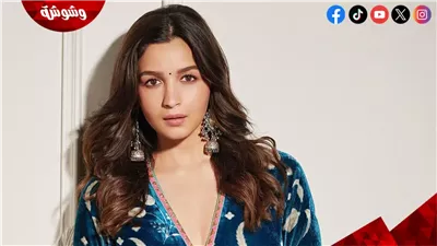 طرح الأفيشات الرسمية لأحدث أفلام عليا بهات Love & War 