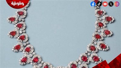 بولغري تكشف عن عقد ذهبي يجسد أناقة روما في تصميم تاريخي