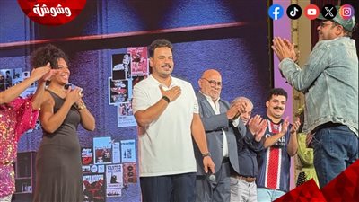مصطفى غريب لـ محمد هنيدي: جيلنا كله اتربى على أعمالك