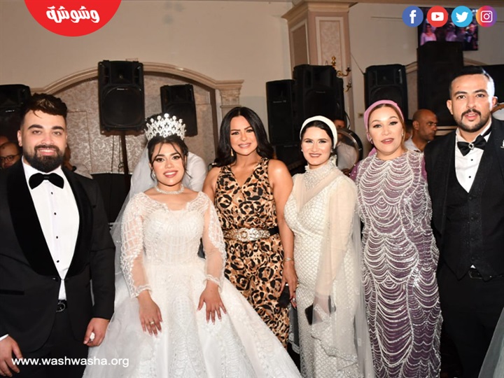 هدى وأورتيجا يشعلان حفل زفاف شقيقة المخرج كريم الغمري 